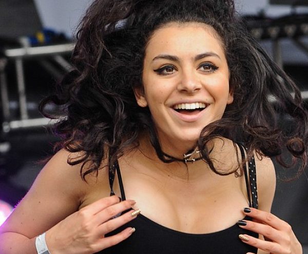 Song Spotlight: Charli xcx - Apple